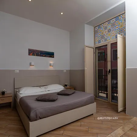 Residenza Alba Oda ve Kahvaltı Napoli
