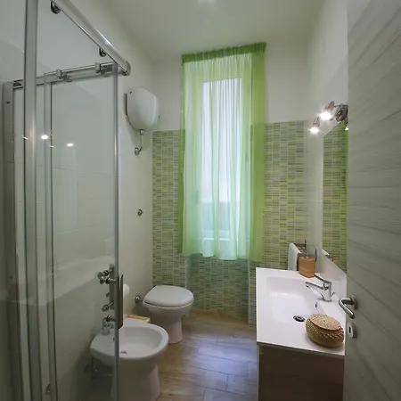 לינה וארוחת בוקר Residenza Alba נאפולי