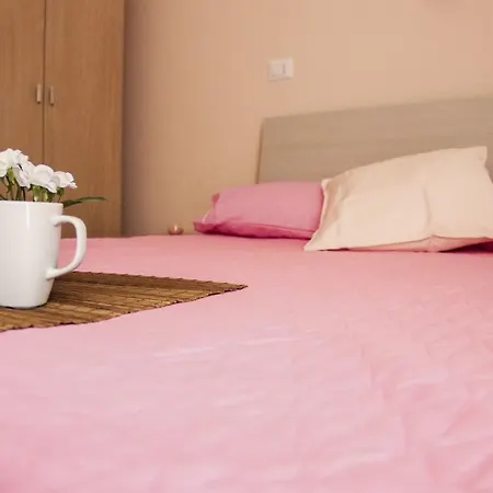 Residenza Alba 3* נאפולי